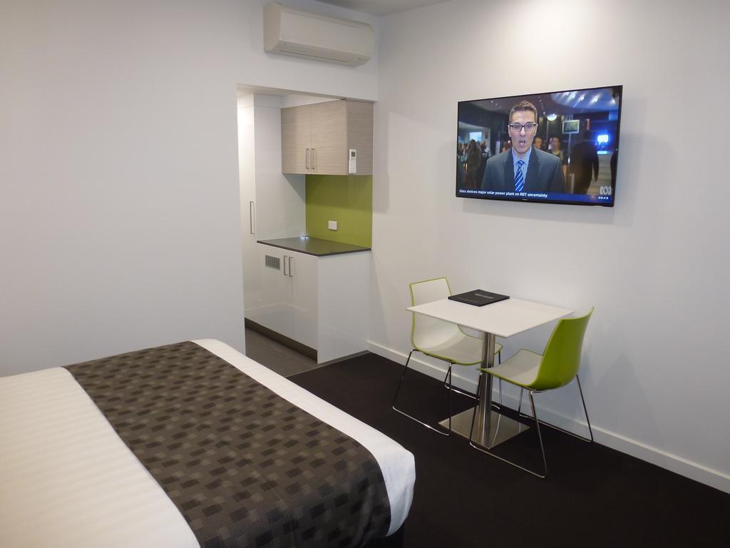 Tower Motor Inn Маунт Гамбиър Стая снимка